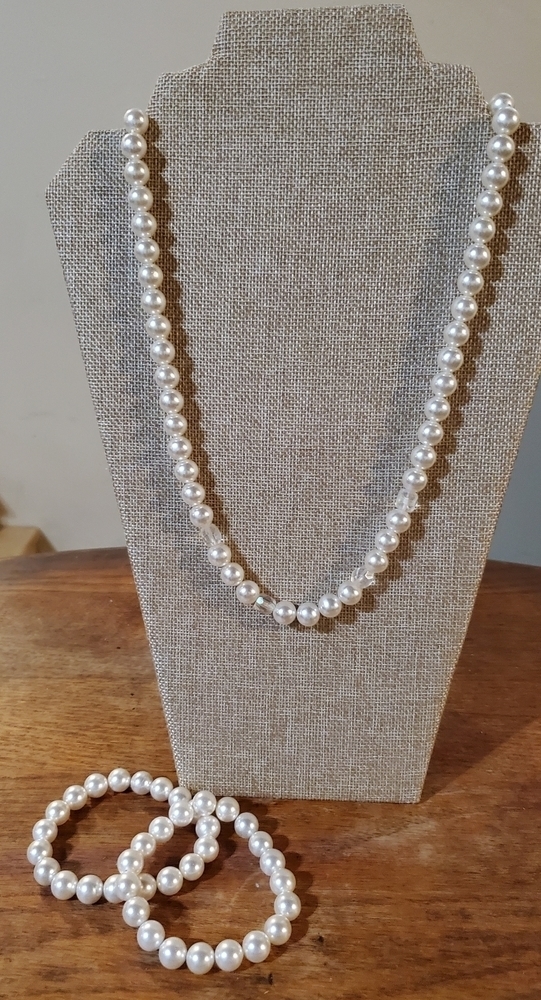 Vintage Faux Pearl Necklace & Bracelets